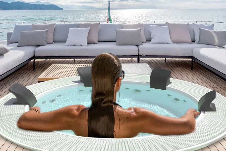 Guest enjoying a Beauty Luxury spa pool